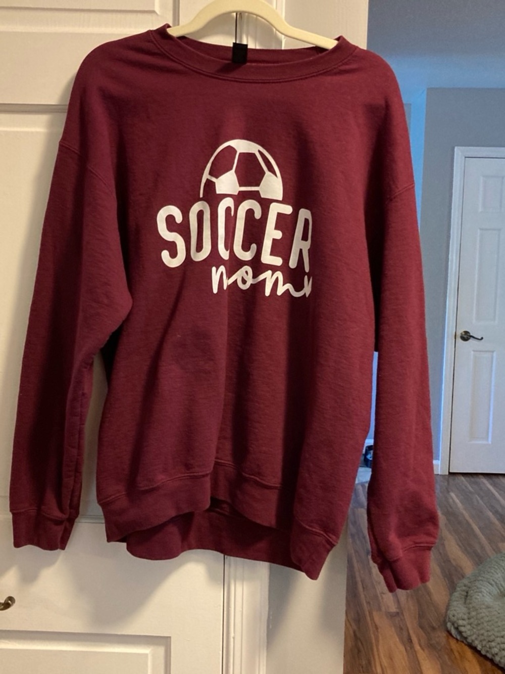 Gildan Soccer Mom Crewneck Sweatshirt in Burgundy Size L